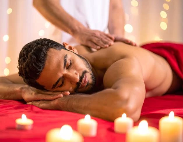 Un massage tantrique naturiste dédié au plaisir de recevoir.